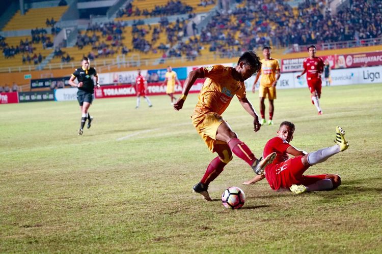 Sriwijaya FC belum bisa menangkan laga lawan Semen Padang di Stadion Gelora Sriwijaya Jakabaring Palembang