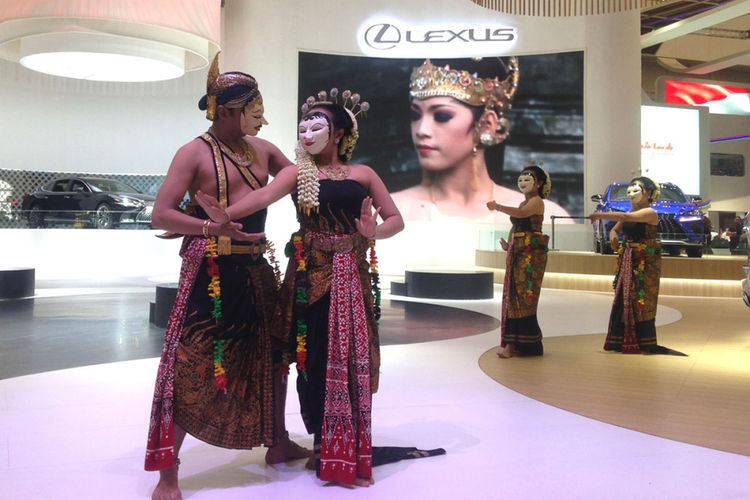 Lexus rayakan kemerdekaan Indonesia di GIIIAS 2017.