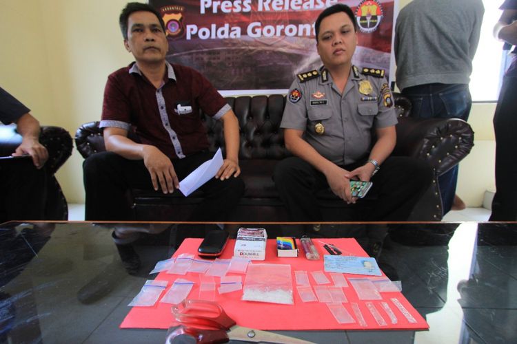 Barang bukti sabu yang diperlihatkan kepada media oleh Polda Gorontalo