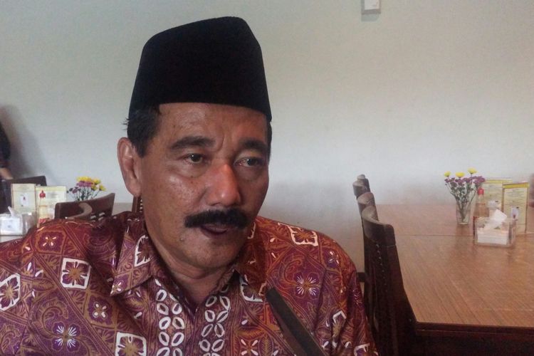 Ketua Forum Komunikasi Kiai Kampung Jawa Timur, Fahrur Rozi