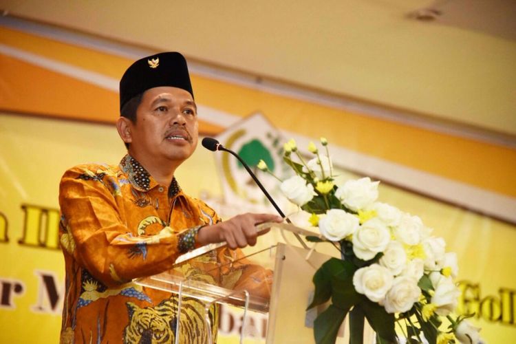 Ketua DPD Partai Golkar Jawa Barat Dedi Mulyadi saat memberikan sambutan di hadapan seluruh kader dan pengurus partainya di seluruh Kota/Kabupaten Jawa Barat di kantornya, Selasa (26/9/2017).