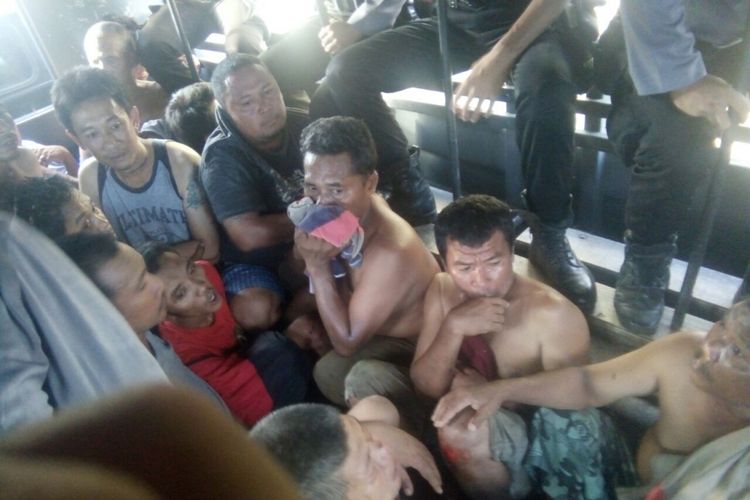 Sebagian penjudi sabung ayam diamankan Polda Gorontalo saat mereka digerebek di Kota Utara, Kota Gorontalo.