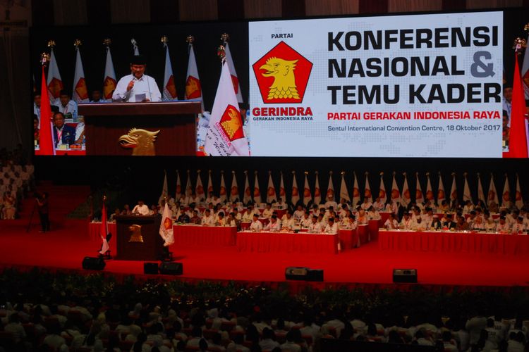 Ketua Umum Partai Gerindra Prabowo Subianto saat berpidato di hadapan ribuan kader Gerindra, di Gedung Sentul International Convention Center, Rabu (18/10/2017).