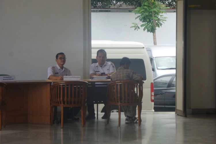 Situasi pengaduan warga di Balai Kota pada Rabu (18/10/2017). 