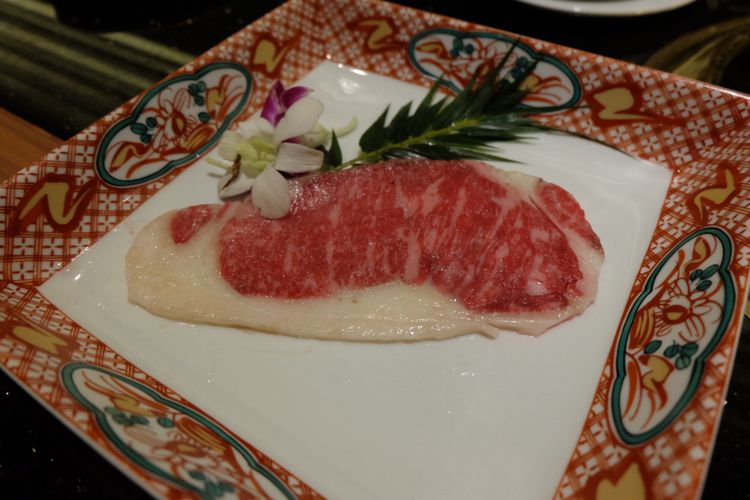 Daging sapi asal Tokachi Hokkaido di Fonzu Premium & Hokkaido Ber En