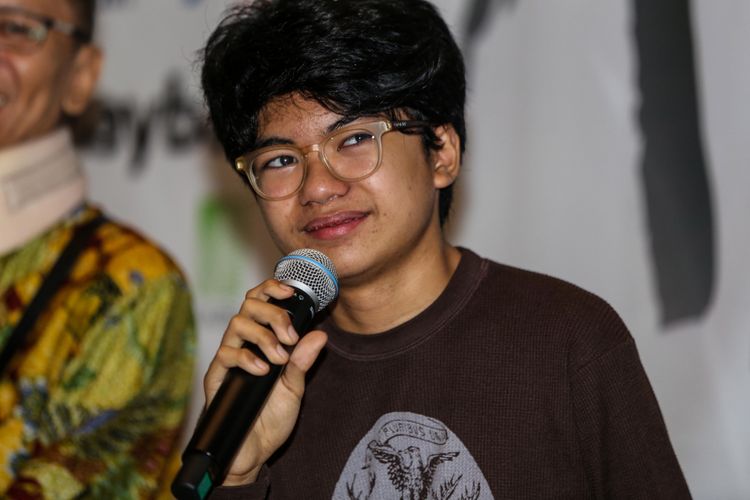 Pianis muda Indonesia, Joey Alexander saat memberikan keterangan pers jelang konsernya di Jakarta, Sabtu (11/11/2017). Joey Alexander, akan tampil trio pada rangkaian konser Asia Tour bertajuk A Night with Million of Imagination. KOMPAS.com/GARRY ANDREW LOTULUNG