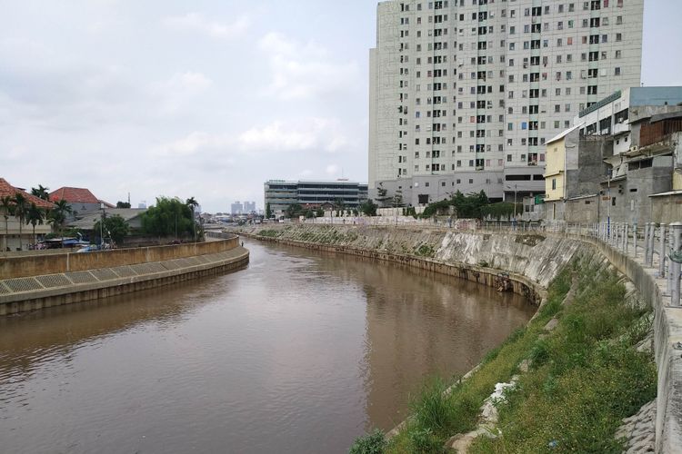 Kondisi kali di Bukit Duri dan Kampung Pulo