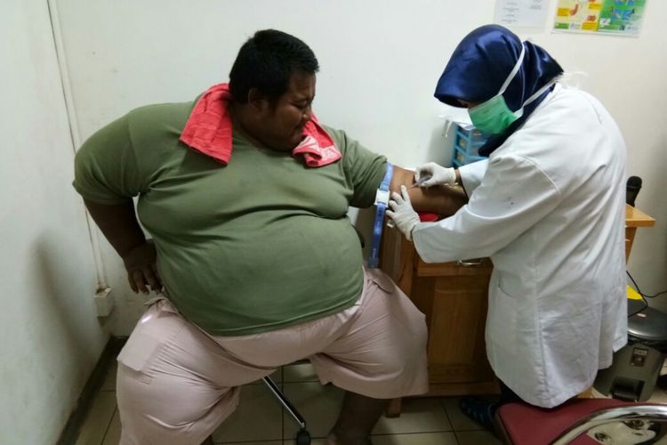 Yudi Hermanto, pasien obesitas dengan berat 310 kg meninggal dunia.