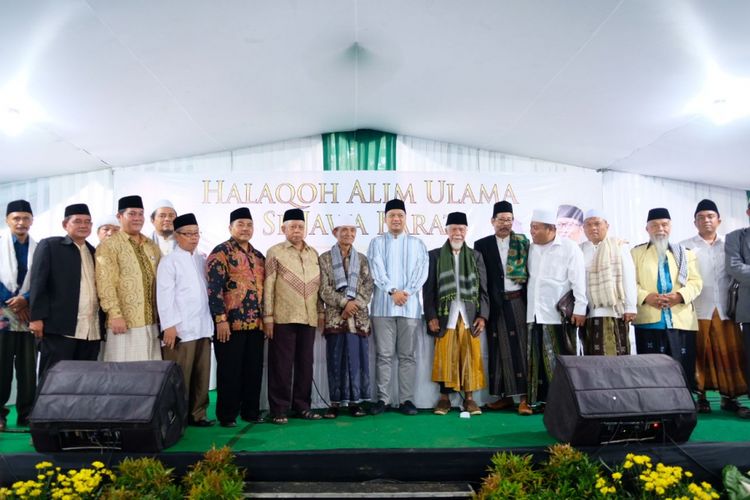 Politisi Golkar Daniel Mutaqien menghadiri acara halaqoh alim ulama di Cirebon. Dalam pertemuan tersebut, para ulama menyampaikan harapannya pada pemimpin Jabar yang akan datang. 