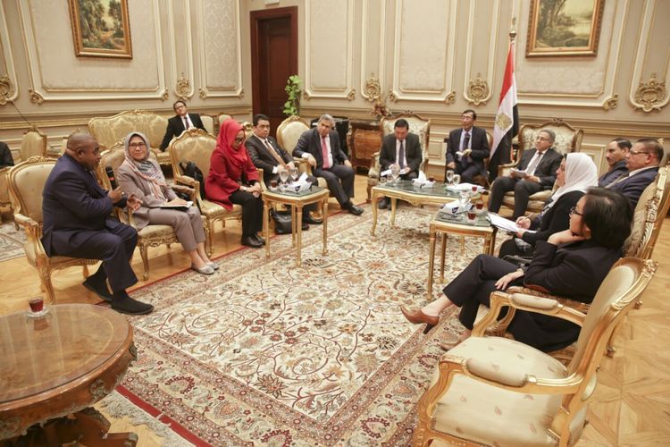 Rombongan Komisi II DPR saat bertemu dengan parlemen Mesir dalam kunjungan kerja ke Kairo, Mesir.