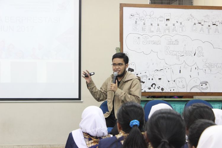 Muhammad Saiful Islam, seorang mahasiswa semester 7 Politeknik Negeri Bandung yang mengembangkan perangkat lunak MediaWiki.