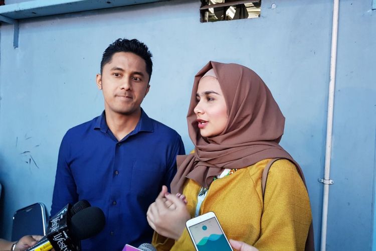 Hengky Kurniawan dan Sonya Fatmala dalam wawancara di Studio TransTV, Mampang, Jakarta Selatan, Rabu (20/12/2017).