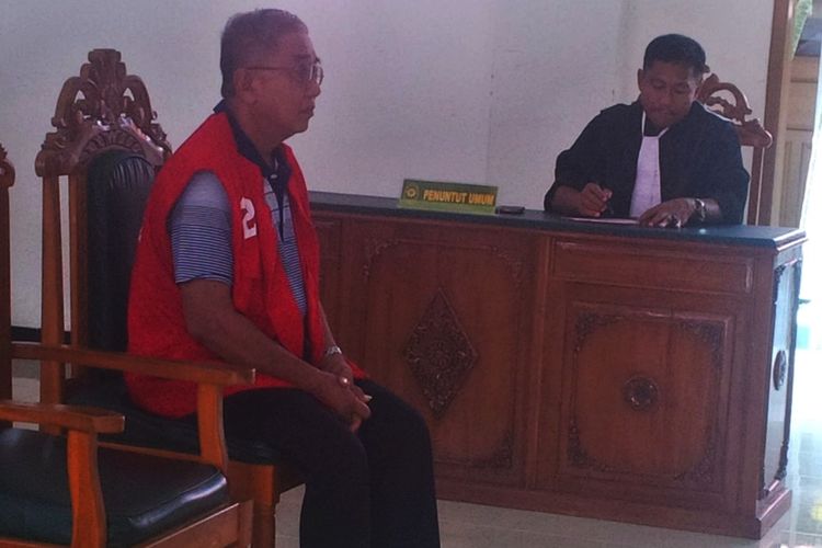 Samsul Bahri alias Haji Bahar bin Haji Kana (65)  honorer PT Pelayaran Indonesia (Pelni) cabang Nunukan Kalimantan Utara, terdakwa  kasus pemerasan di Pelabuhan Tunontaka Nunukan. 