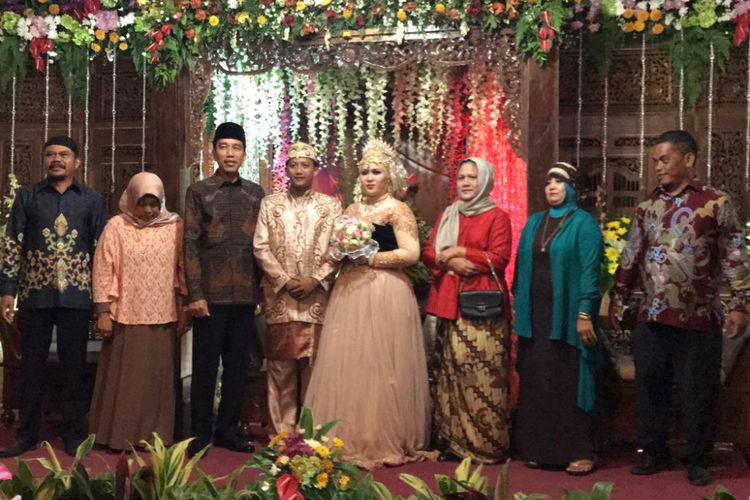 Presiden Joko Widodo menghadiri nikahan anak pawang rusa Istana Bogor, Kamis (28/12/2017).