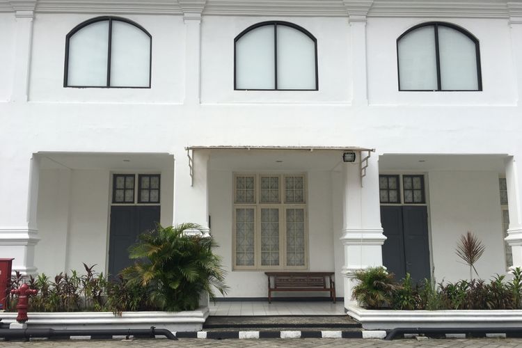 Gedung Galeri Nasional Indonesia bergaya kolonial Belanda, bisa jadi salah satu spot foto, Jakarta, Kamis (11/1/2018). 