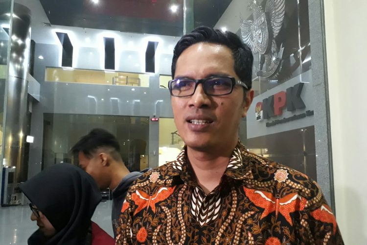 Juru Bicara KPK, Febri Diansyah, di gedung KPK, Kuningan, Jakarta, Senin (15/1/2018).