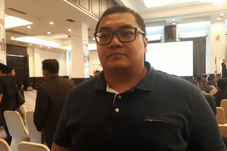Direktur Media Survei Nasional (Median) Rico Marbun dalam acara Musyawarah Kerja Nasional Keluarga Alumni Kesatuan Aksi Mahasiswa Muslim Indonesia (KA-KAMMI), di Hotel Royal Kuningan, Jakarta, Sabtu (3/2/2018).
