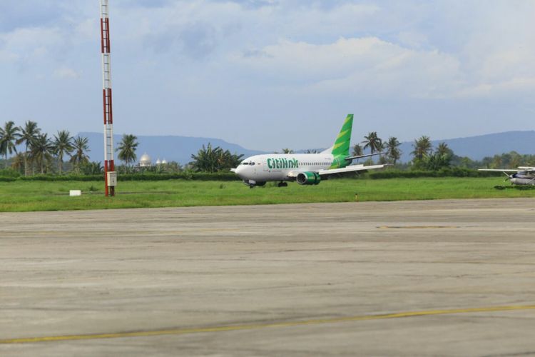 Pesawat Citilink mendarat pertama kali di Bandara Banyuwangi, Jawa Timur, Kamis (15/2/2018).