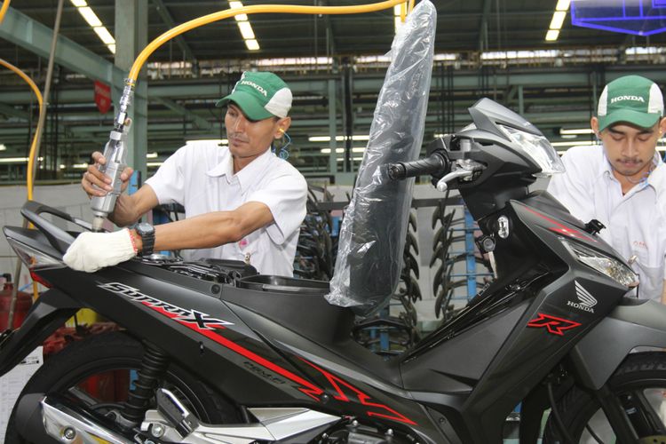 Astra Honda Motor (AHM) mengumumkan Supra X 125 FI kini punya grafis bodi baru, Kamis (1/3/2018).