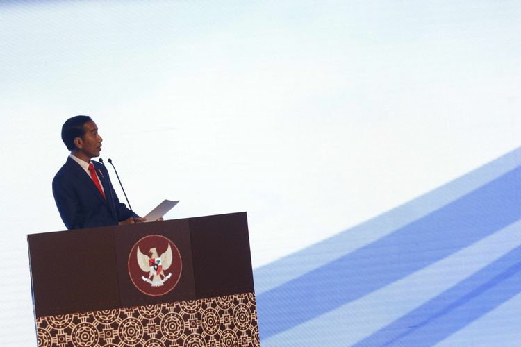 Presiden Joko Widodo menyampaikan sambutan dalam pembukaan Rapat Pimpinan Nasional (Rapimnas) Partai Demokrat tahun 2018 di Sentul International Convention Center, Bogor, Jawa Barat, Sabtu (10/03/2018).