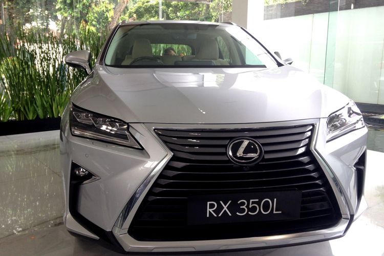 Lexus RX 250L.