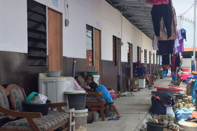 Pembangunan shelter di Kampung Akuarium, Penjaringan, Jakarta Utara terus dikebut, Selasa (13/3/2018).