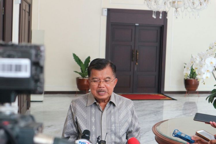 Wakil Presiden RI Jusuf Kalla ketika ditemui di Kantor Wakil Presiden RI, Jakarta, Selasa (13/2/2018).