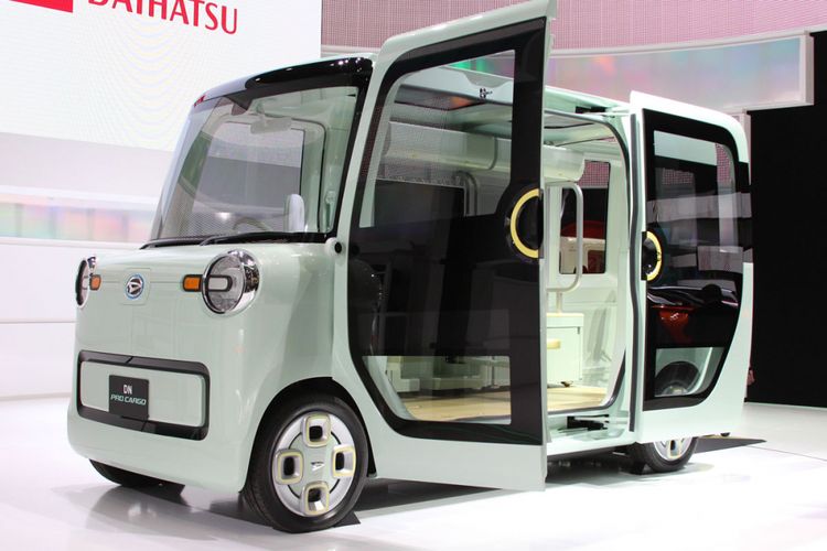 Mobil listrik konsep Daihatsu di Tokyo Motor Show 2017.