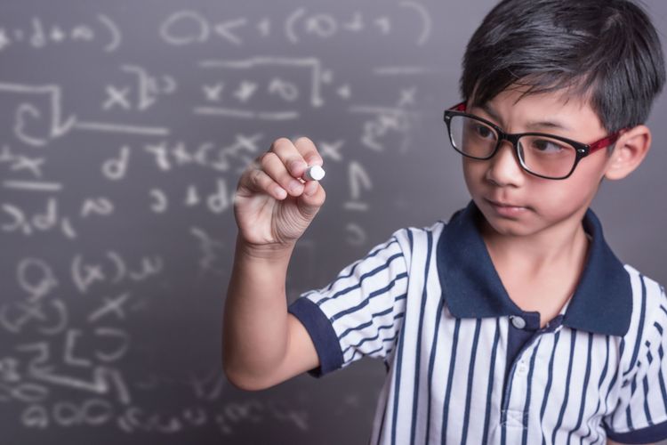 Ilustrasi Anak Belajar Matematika (Shutterstock)
