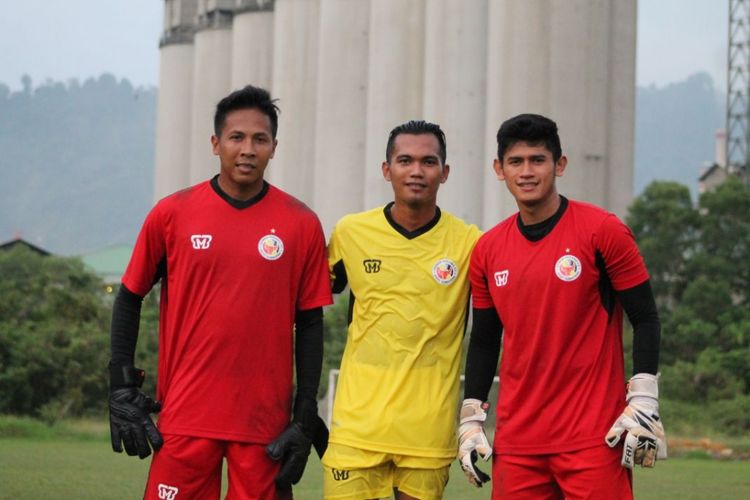 Afriansyah (Tengah) satu dari tiga pemain seleksi yang di kontrak Semen Padang