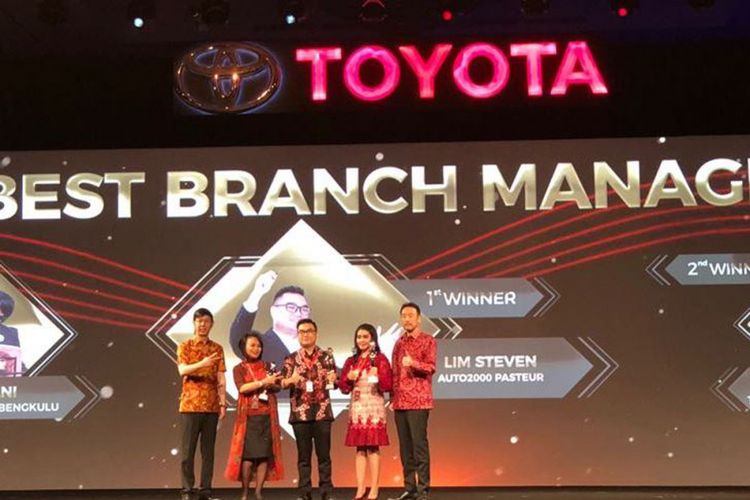 Penghargaan pada Toyota Dealer Convention 2018 yang digelar pada Kamis 22 Maret 2018 di  di Ritz Charlton Hotel, Jakarta.