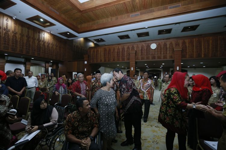 Wali Kota Semarang, Hendrar Prihadi, menghadiri  Musrenbang Rencana Kerja Pemerintah Daerah 2019 di Ruang Lokakrida, Kompleks Balai Kota, Senin (26/3/2018).
