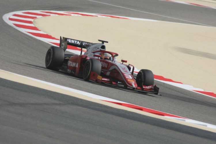 Sean Gelael di balapan kedua (sprint race) FIA Formula 2 (F2) 2018 di Sirkuit Internasional Bahrain, Minggu (8/4/2018). 