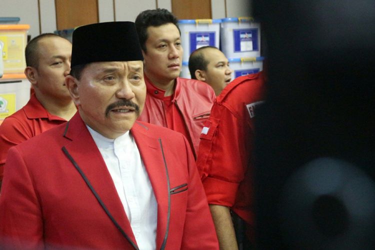 Ketua Umum Partai Keadilan dan Persatuan Indonesia (PKPI) Abdullah Makhmud Hendropriyono pamit dari dunia politik. Hal itu utarakan saat berpidato dalam sebuah acara di Kantor KPU RI, Jakarta, Jumat (13/4/2018). 