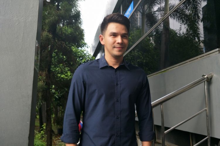 Jonathan Frizzy setelah melaporkan pengancam keluarganya ke Polda Metro Jaya, Jakarta Selatan, Kamis (26/4/2018).
