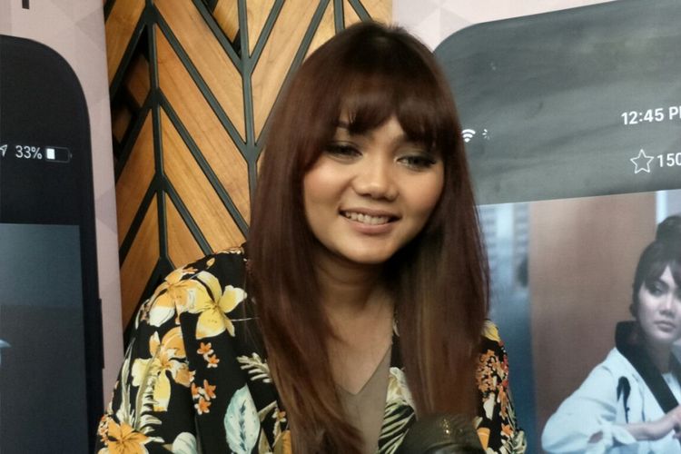 Rina Nose saat diwawancarai usai jumpa pers peluncuran aplikasi Escapex Rina Nose di Kila-Kila, SCBD, Jakarta Selatan, Jumat (27/4/2018).