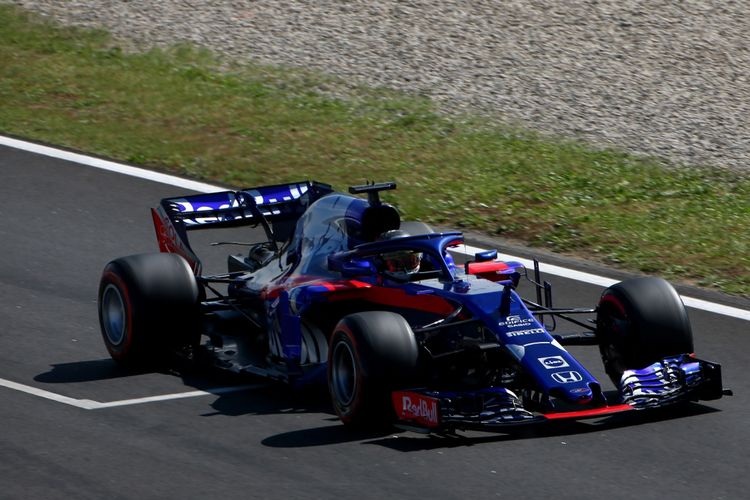 Pebalap Indonesia Sean Gelael kembali menjajal mobil STR13 milik Tim Toro Rosso.