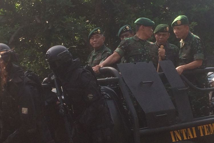 Menteri Pertahanan Ryamizard Ryacudu memberikan pengarahan kepada jajaran Kostrad di Gor Kartika Divif I kostrad Cilodong, Bogor, Selasa (22/5/2018).