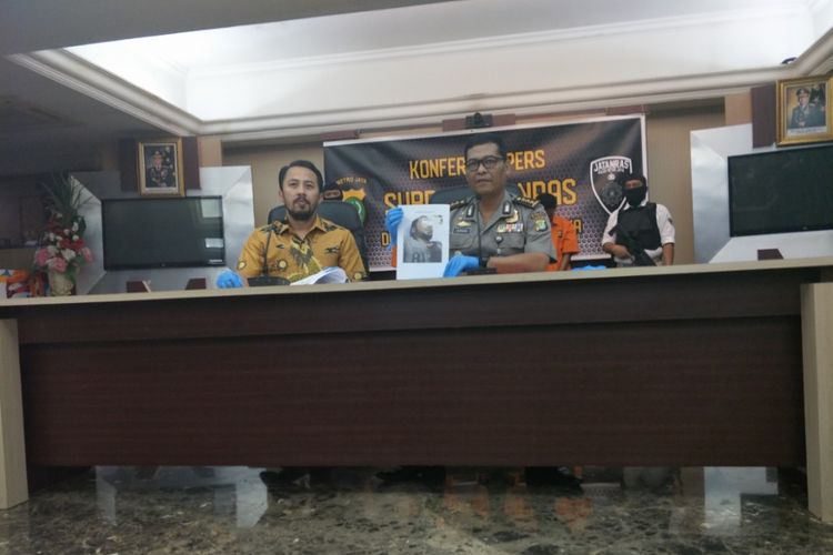 Rilis kasus pembobolan sejumlah kantor pegadaian di Depok dan Bekasi, Jumat (25/5/2018).