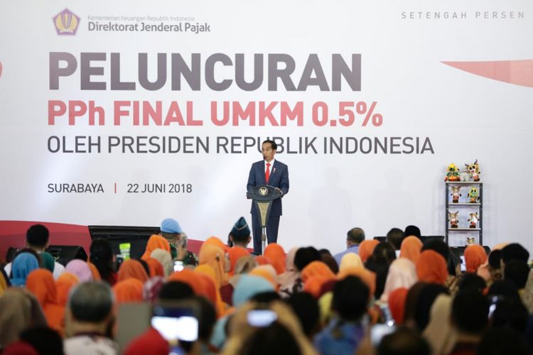 Presiden Joko Widodo saat meluncurkan Peraturan Pemerintah Nomor 23 Tahun 2018 yang mengatur tarif pajak penghasilan final untuk pelaku UMKM di Jatim Expo, Surabaya, Jawa Timur, Jumat (22/6/2018).