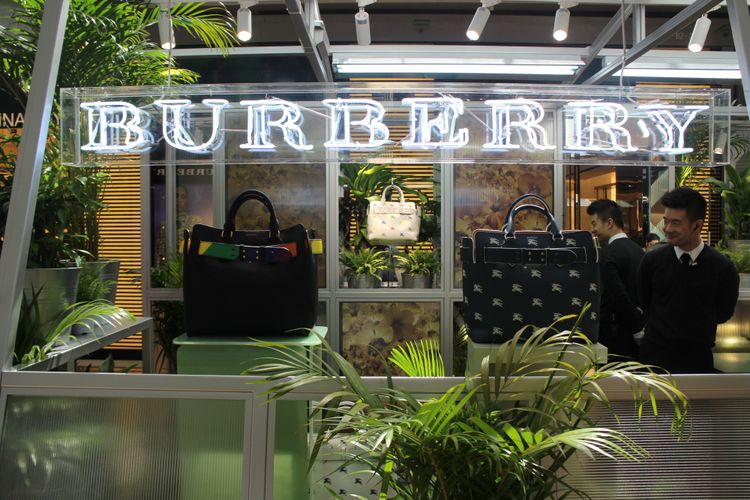 Burberry Conservatory, The Shoppes, Marina Bay Sands, Singapura.