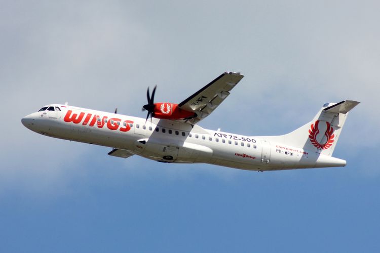 Wings Air ATR 72-500 PK-WFW untuk penerbangan Surabaya-Labuan Bajo PP.