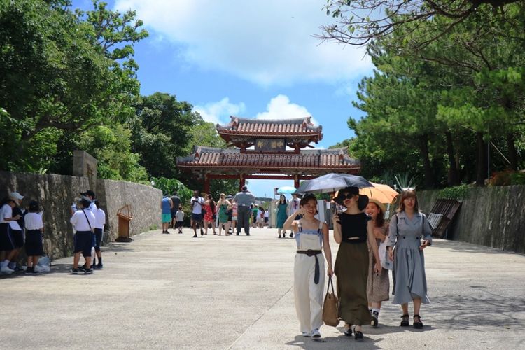Gerbang obyek wisata Shurijo Castle Park, Okinawa, Jepang, Jumat (29/6/2018).