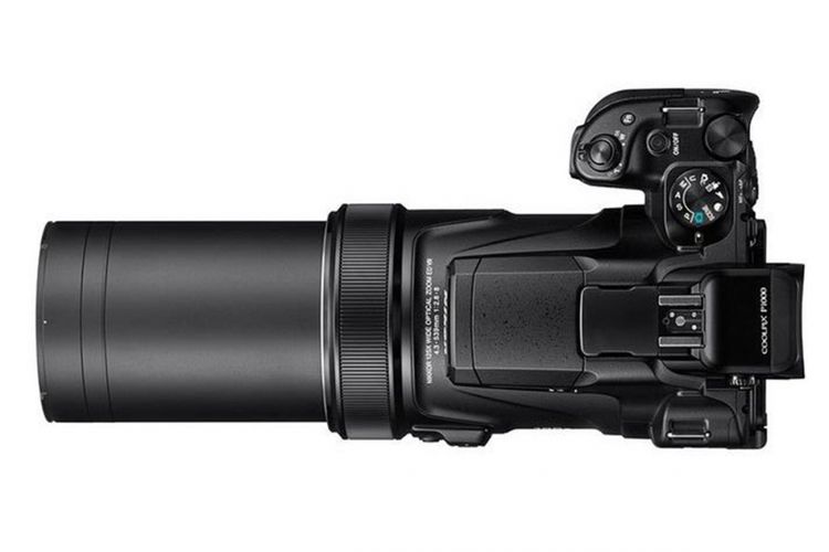 Nikon Coolpix P1000, kamera superzoom dengan rentang zoom optis 125x.  