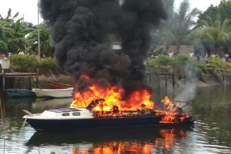 Speedboat milik Setda Raja Ampat yang terbakar.