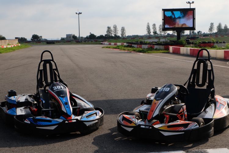 Sirkuit Go Kart di Lihpao Land, Taichung, Taiwan.