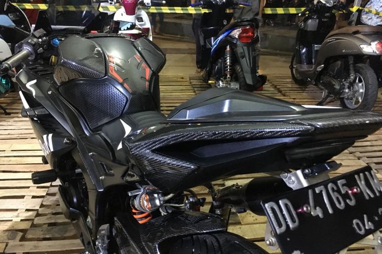 Honda CBR250RR berbalut body carbon, juara HMC Makassar 2018 kelas Sport Fairing.