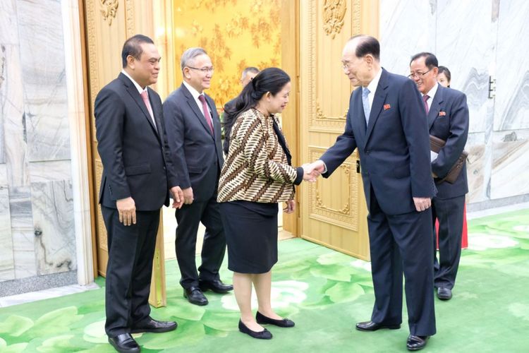 Menteri Koordinator Bidang Pembangunan Manusia dan Kebudayaan (Menko PMK) Puan Maharani, selaku Utusan Khusus Presiden Republik Indonesia/Special Envoy, melakukan courtesy call dengan pemerintah Republik Demokratik Rakyat Korea (RDRK) di Pyongyang, Senin (30/7/2018)