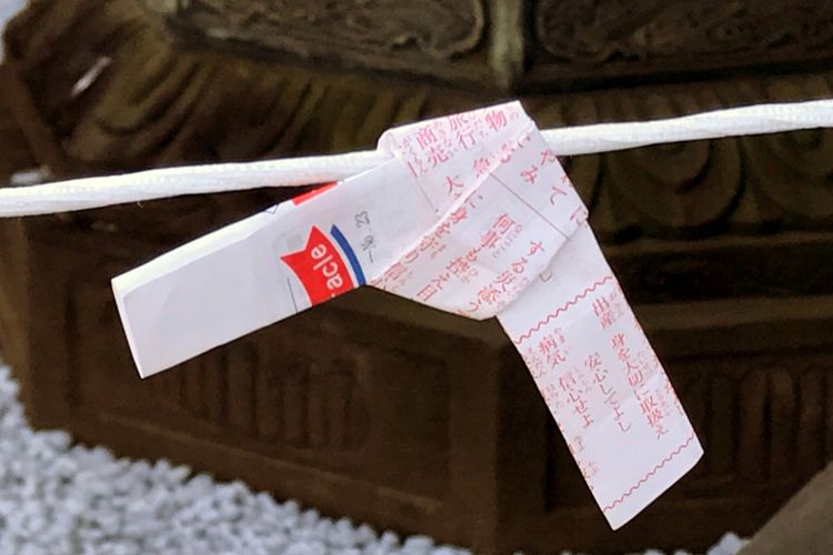 mengikat ramalan buruk