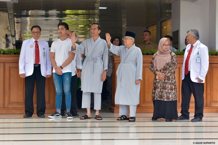 Calon presiden Joko Widodo dan calon wakil presidennya Maruf Amin saat menjalani pemeriksaan kesehatan di RSPAD Gatot Subroto, Jakarta Pusat, Minggu (12/8/2018).